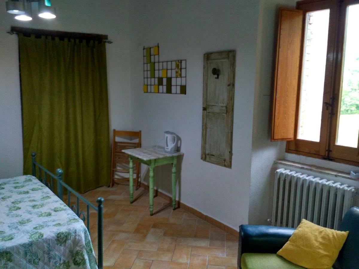 Castello Girasole Bed & Breakfast Bazzano di Spoleto Exterior photo